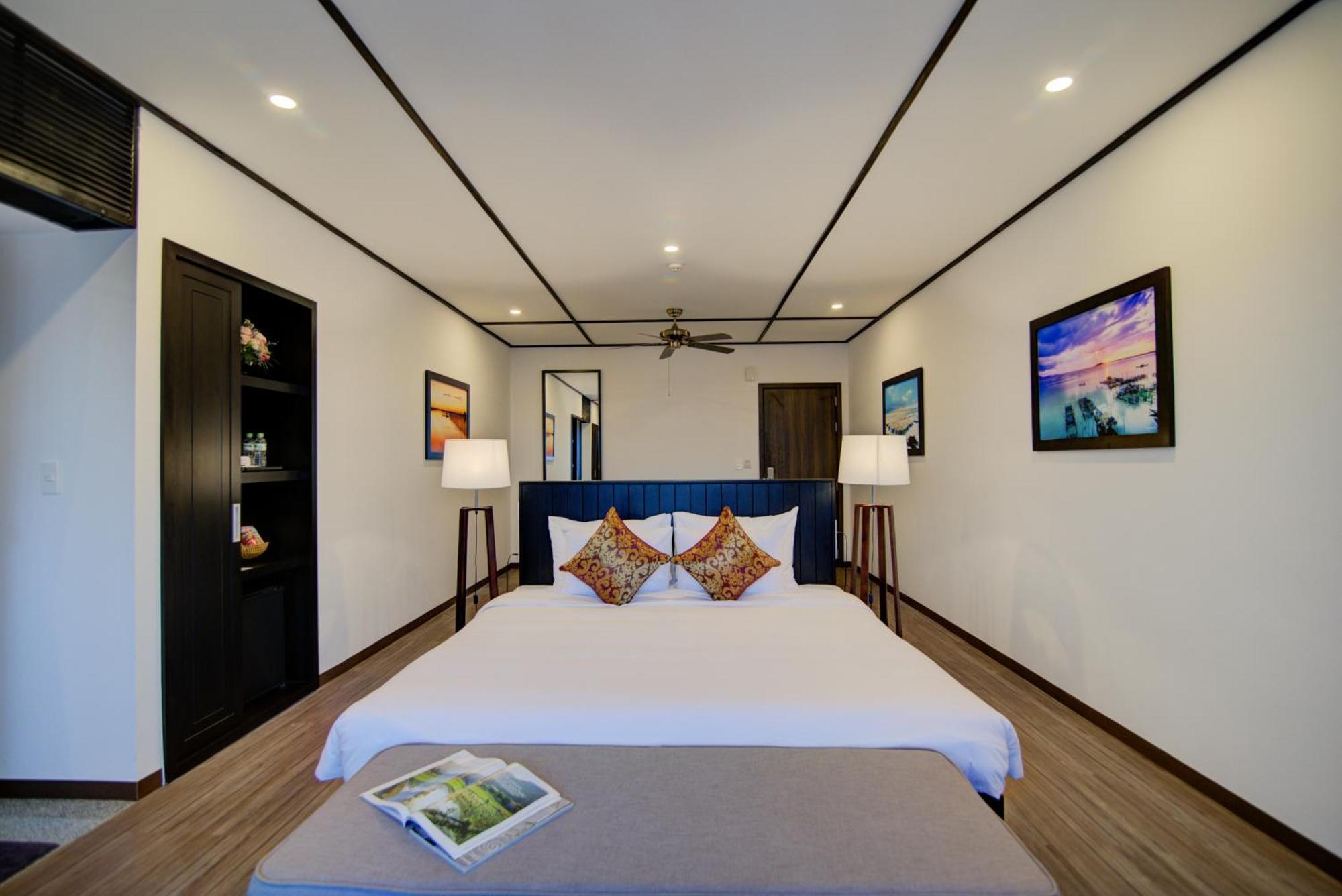 Khách sạn Golden Pearl 4*