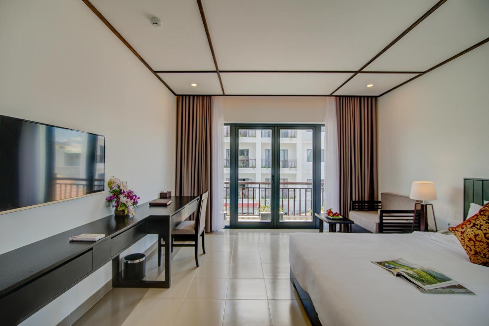 Golden Pearl Khách sạn 4*