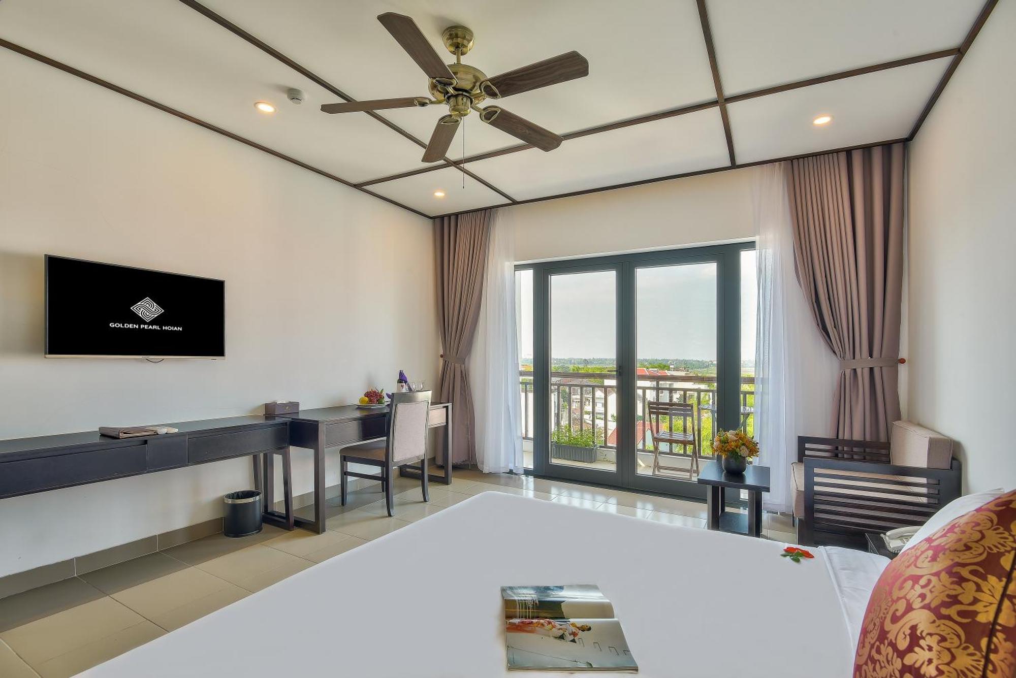 Golden Pearl Khách sạn 4*