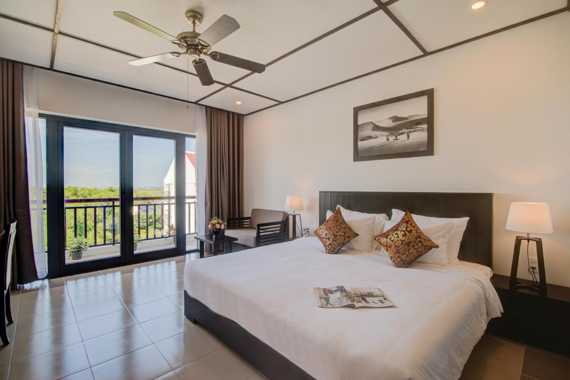 Khách sạn Golden Pearl 4*