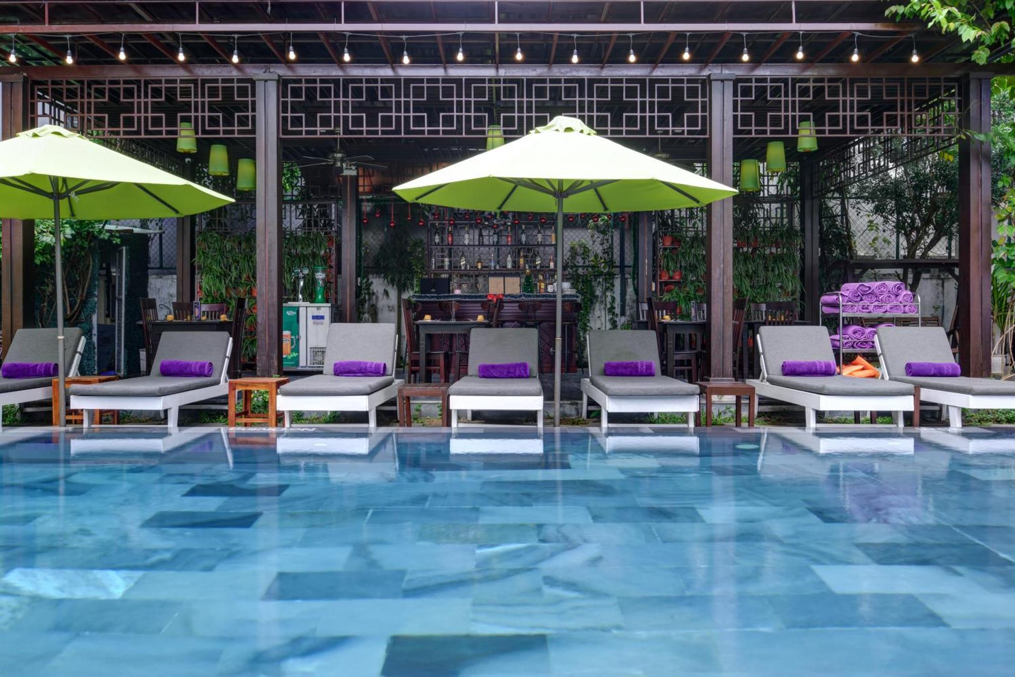 Khách sạn Golden Pearl 4*